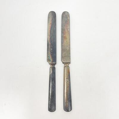 ANTIQUE ROGERS & BROTHERS SILVERPLATE FLATWARE KNIVES SET OF 2