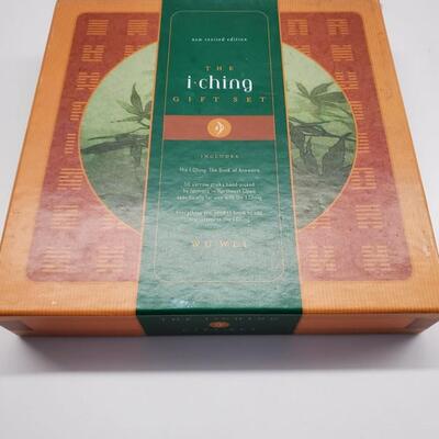 THe I-ching gift set