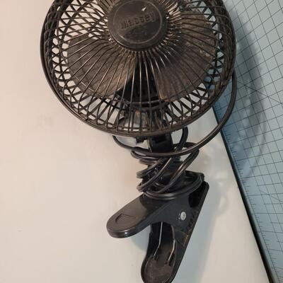 Clip mount desk fan