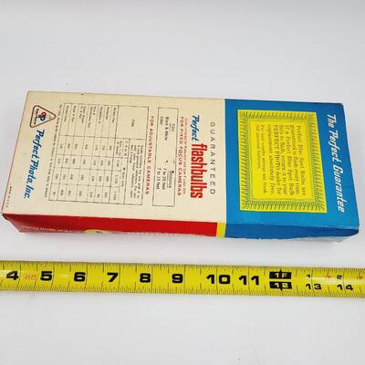 VINTAGE PERFECT FLASH BULBS - UNUSED