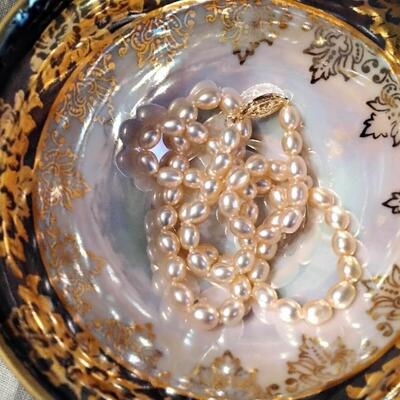Peach colored Akoya necklace 19