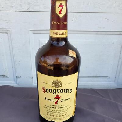 VINTAGE SEAGRAMS 7 LARGE GLASS LIQUOR BOTTLE - KANSAS STAMP