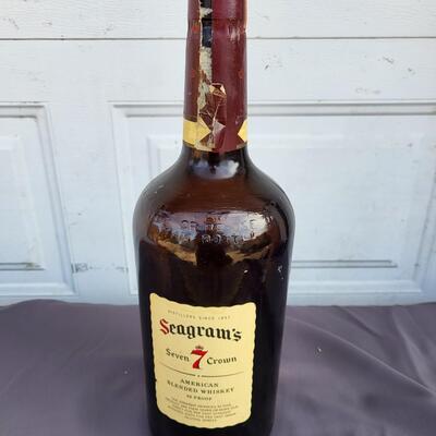 VINTAGE SEAGRAMS 7 LARGE GLASS LIQUOR BOTTLE - KANSAS STAMP