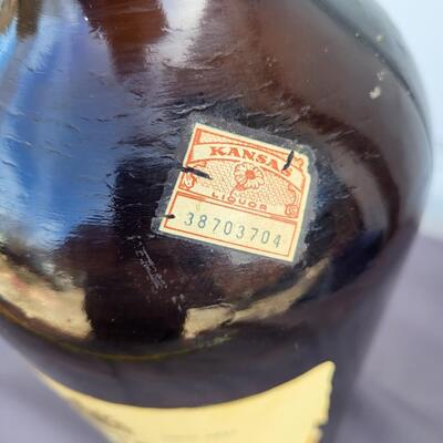 VINTAGE SEAGRAMS 7 LARGE GLASS LIQUOR BOTTLE - KANSAS STAMP
