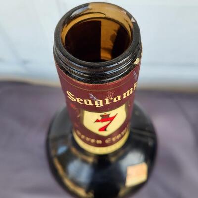 VINTAGE SEAGRAMS 7 LARGE GLASS LIQUOR BOTTLE - KANSAS STAMP