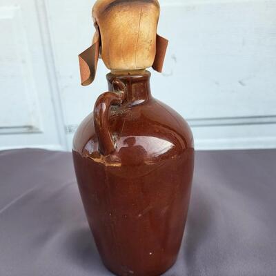 VINTAGE WHISKEY HOUND COLLECTORS JUG