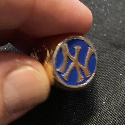 2006 NY Yankees Collectorâ€™s Ring Size 6.5