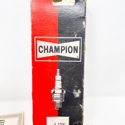 CHAMPION J-12Y SPARK PLUGS SET OF 8