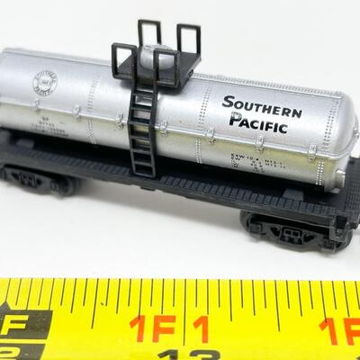 N-SCALE SOUTHERN PACIFIC MODEL TANK CAR