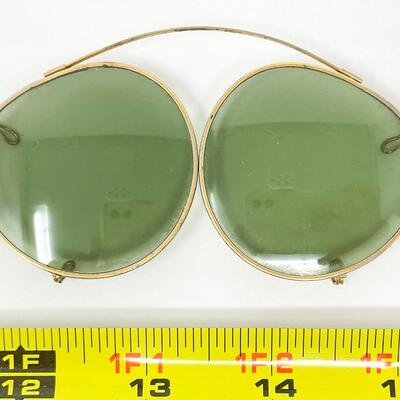 VINTAGE RAY-BAN CLIP-ON SUNGLASSES W/ CASE