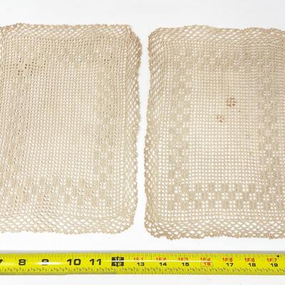 VINTAGE CROCHETED LINENS SET OF 9
