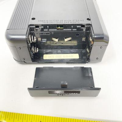 GE MINI CASSETTE TAPE PLAYER & RECORDER