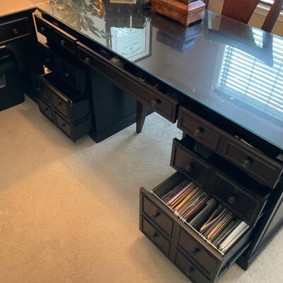Bombay Co Partners Desk with 2 Towers and Removable Glass top