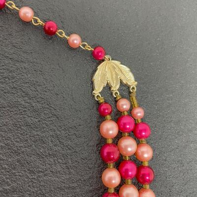 VINTAGE PINK & RED BEADED 3 STRAND NECKLACE