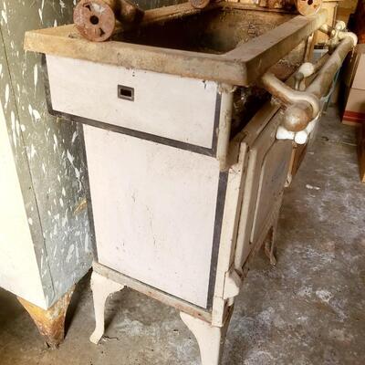 ANTIQUE WASHINGTON JUNIOR GAS STOVE - PROJECT PIECE