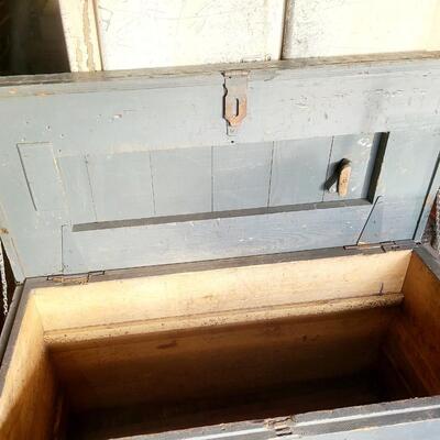 ANTIQUE JOURNEYMAN TRUNK WITH EXTRAS