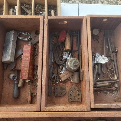ANTIQUE JOURNEYMAN TRUNK WITH EXTRAS