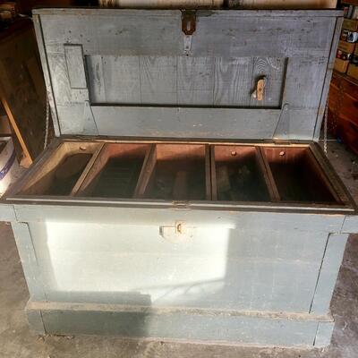 ANTIQUE JOURNEYMAN TRUNK WITH EXTRAS