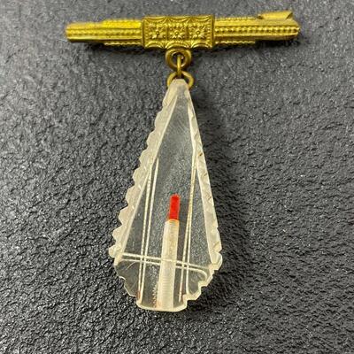 UNIQUE VINTAGE PLASTIC BROOCH W/ GOLD & RED DETAIL