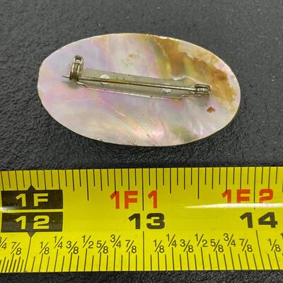 VINTAGE ABALONE OVAL BROOCH