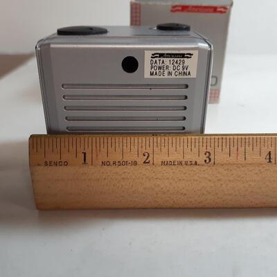 Vintage Americana AM Cube radio