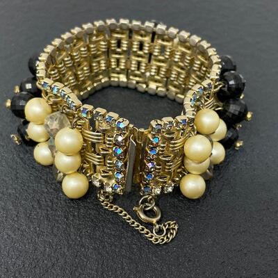 VINTAGE BLACK & GOLD HOBE EARRING & BRACELET SET