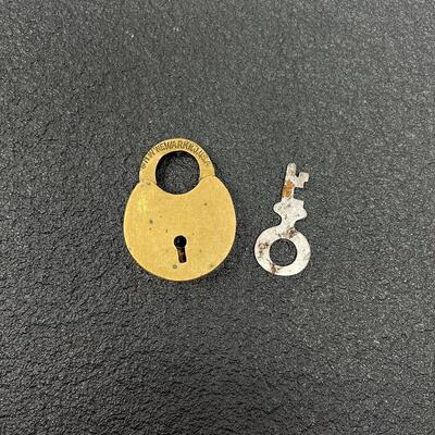 VINTAGE MINI PADLOCK & KEY