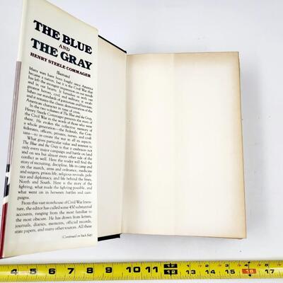THE BLUE & GREY HARDBACK BOOK - BY HENRY STEELE COMMANGER