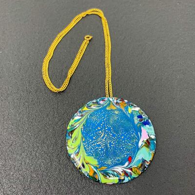 UNIQUE COLORFUL METAL PENDANT NECKLACE