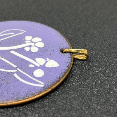 VINTAGE PURPLE METAL FLORAL PENDANT