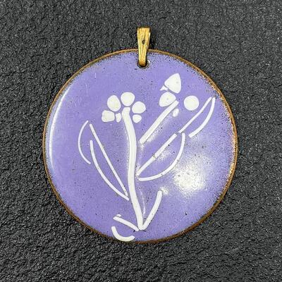 VINTAGE PURPLE METAL FLORAL PENDANT