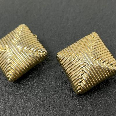 VINTAGE GOLD TONED DIAMOND SHAPED EARRINGS