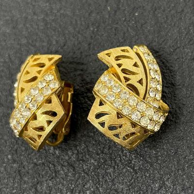 VINTAGE GOLD TONED EARRINGS W/ RHINESTONES