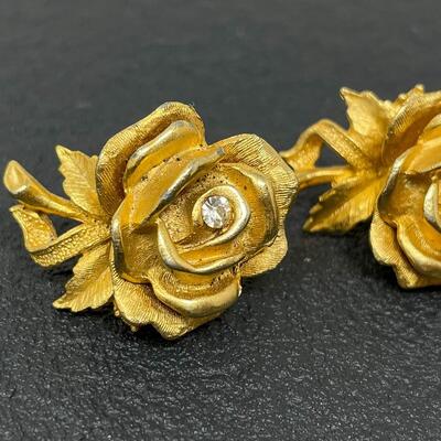 VINTAGE GOLD TONED ROSE EARRINGS