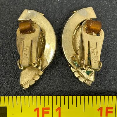 VINTAGE HOBÃ‰ GOLD TONED EARRINGS W/ RHINESTONES