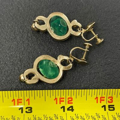 VINTAGE GOLD TONED DANGLE EARRINGS W/ GREEN STONE