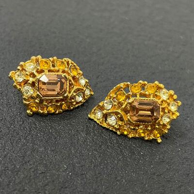 VINTAGE GOLD TONED JEWELED EARRINGS