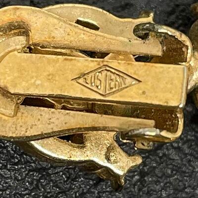 VINTAGE LUSTERN GOLD TONED EARRINGS W/ RED STONES