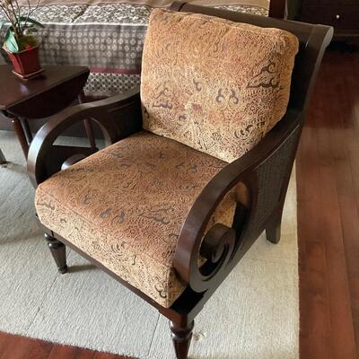 6â€™ by 9â€™ Crate and Barrel Maison Bisque Rug 100% wool Retail $299