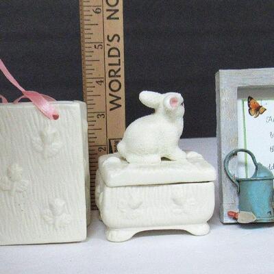 Lot of Rabbit Related Decor