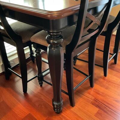 Macys Furniture Bar Height Kitchen Table and 4 Bar Height Chair extra Leaf