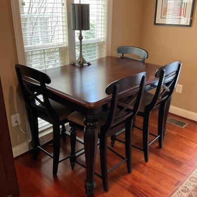 Macys Furniture Bar Height Kitchen Table and 4 Bar Height Chair extra Leaf