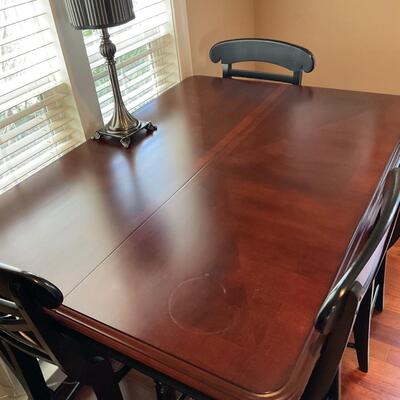 Macys Furniture Bar Height Kitchen Table and 4 Bar Height Chair extra Leaf