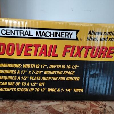 LOT 22 NEW! CENTRAL MACHINERY DOVETAIL FIXTURE