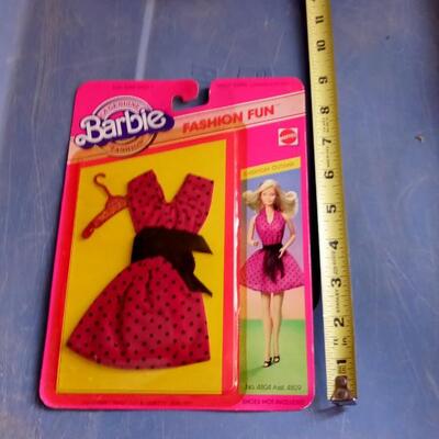 LOT 11  VINTAGE BARBIE OUTFIT MINT ON CARD