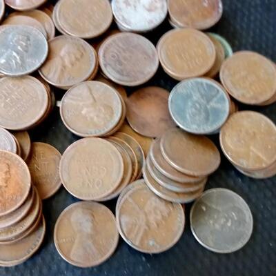 LOT 24  LOT OF OLD WHEAT PENNIES