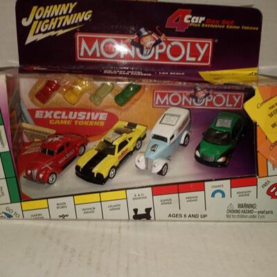 Johnny Lightning Monopoly 4 Car Box Set Plus Game Tokens 1:64