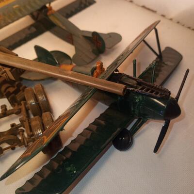 misc pieces of plane and tank models