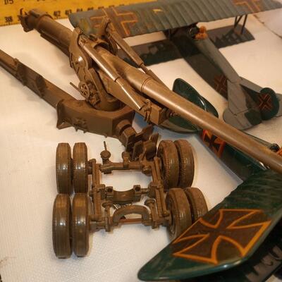 misc pieces of plane and tank models