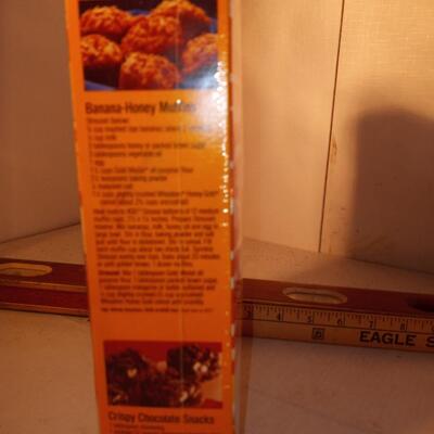 vintage sports illustrated 1995 20 Future Legends Wheaties sealed box  -- upld 2/1